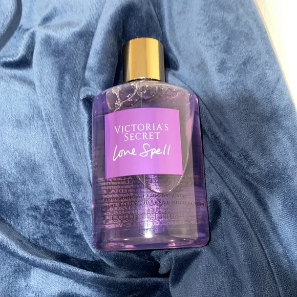 VS 3pcLOVE SPELL FFM lotion & body wash
